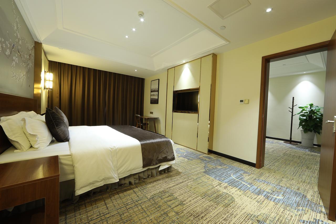 Zhi Hui Tang Feng Ze Hotel Chengdu Buitenkant foto