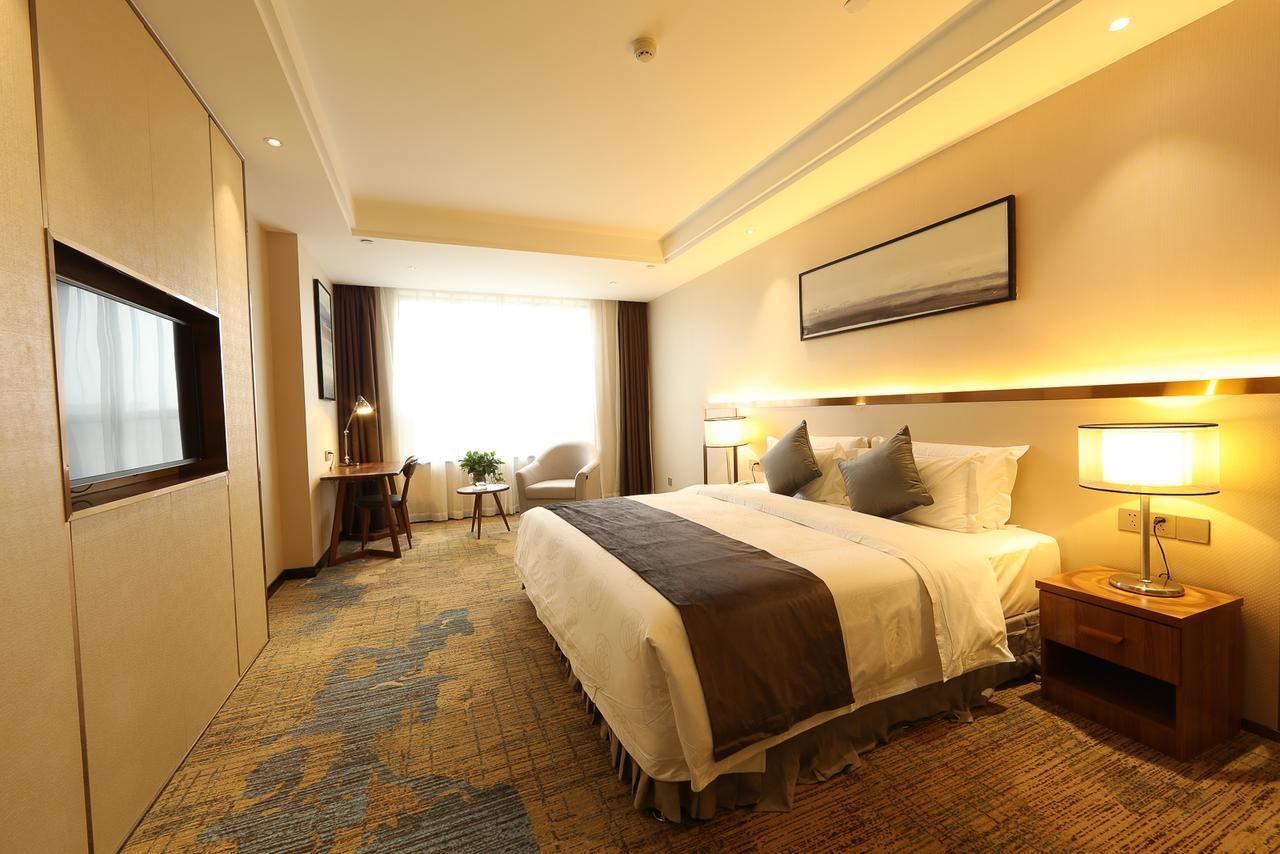 Zhi Hui Tang Feng Ze Hotel Chengdu Buitenkant foto