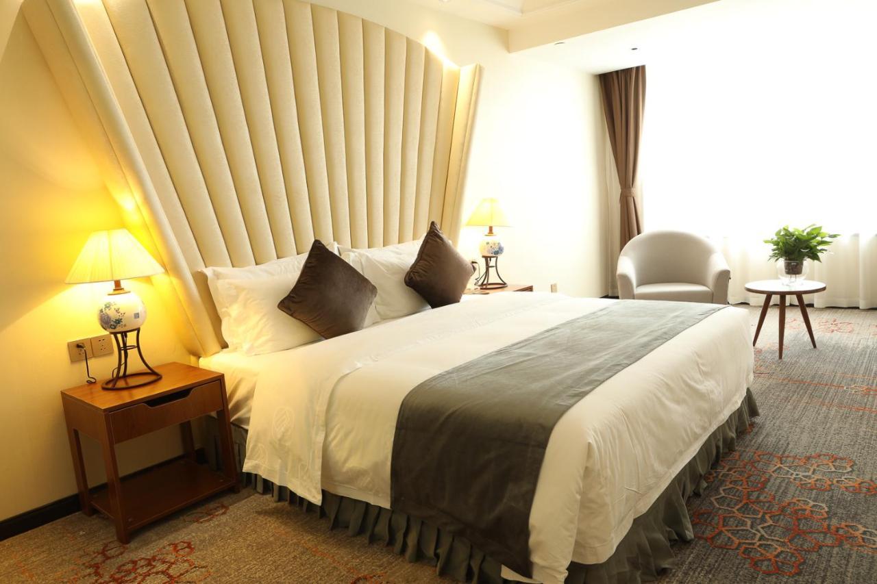 Zhi Hui Tang Feng Ze Hotel Chengdu Buitenkant foto